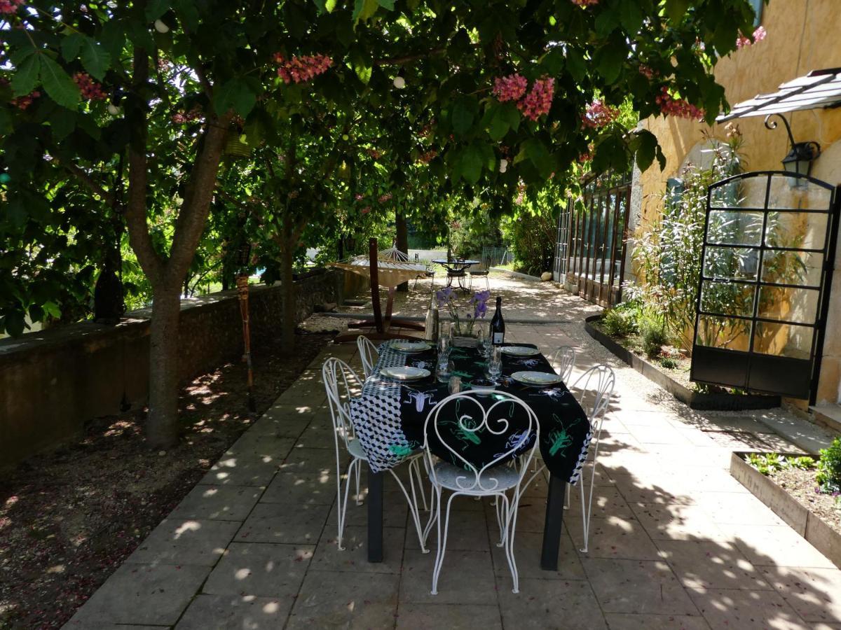 L'auguste maison d'hôtes Valensole Extérieur photo