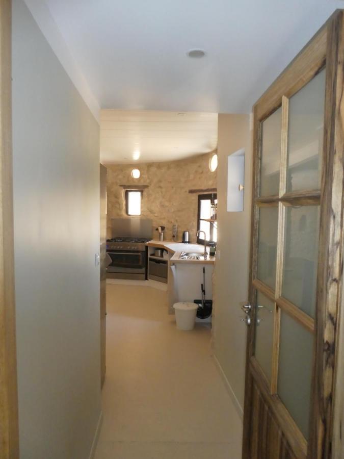 L'auguste maison d'hôtes Valensole Extérieur photo