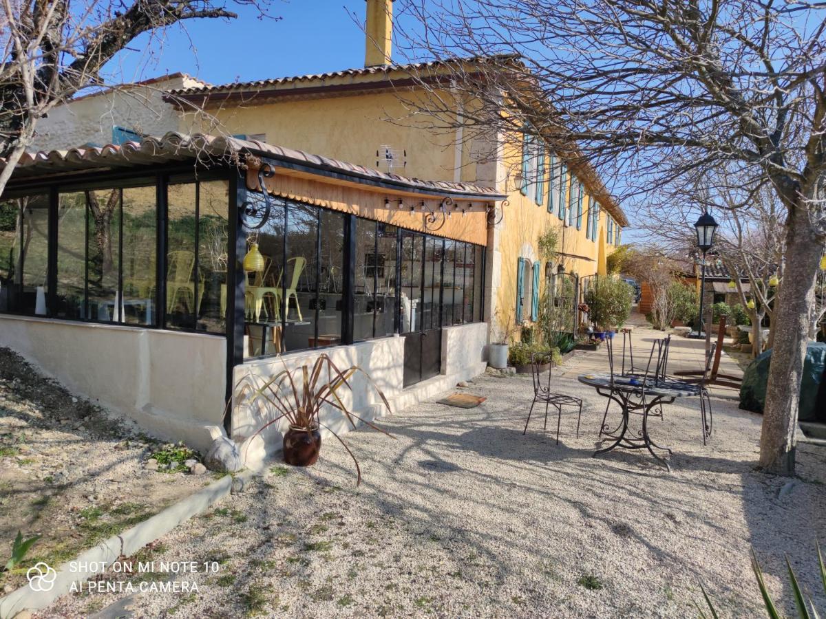 L'auguste maison d'hôtes Valensole Extérieur photo